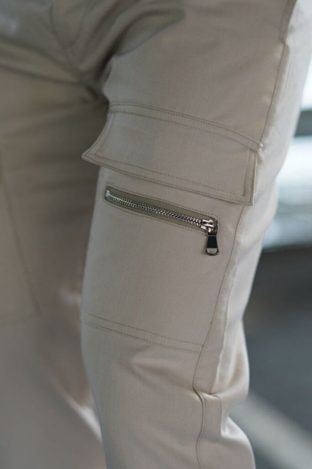 Men Zipper Cargo Pant - Ligjt Khaki