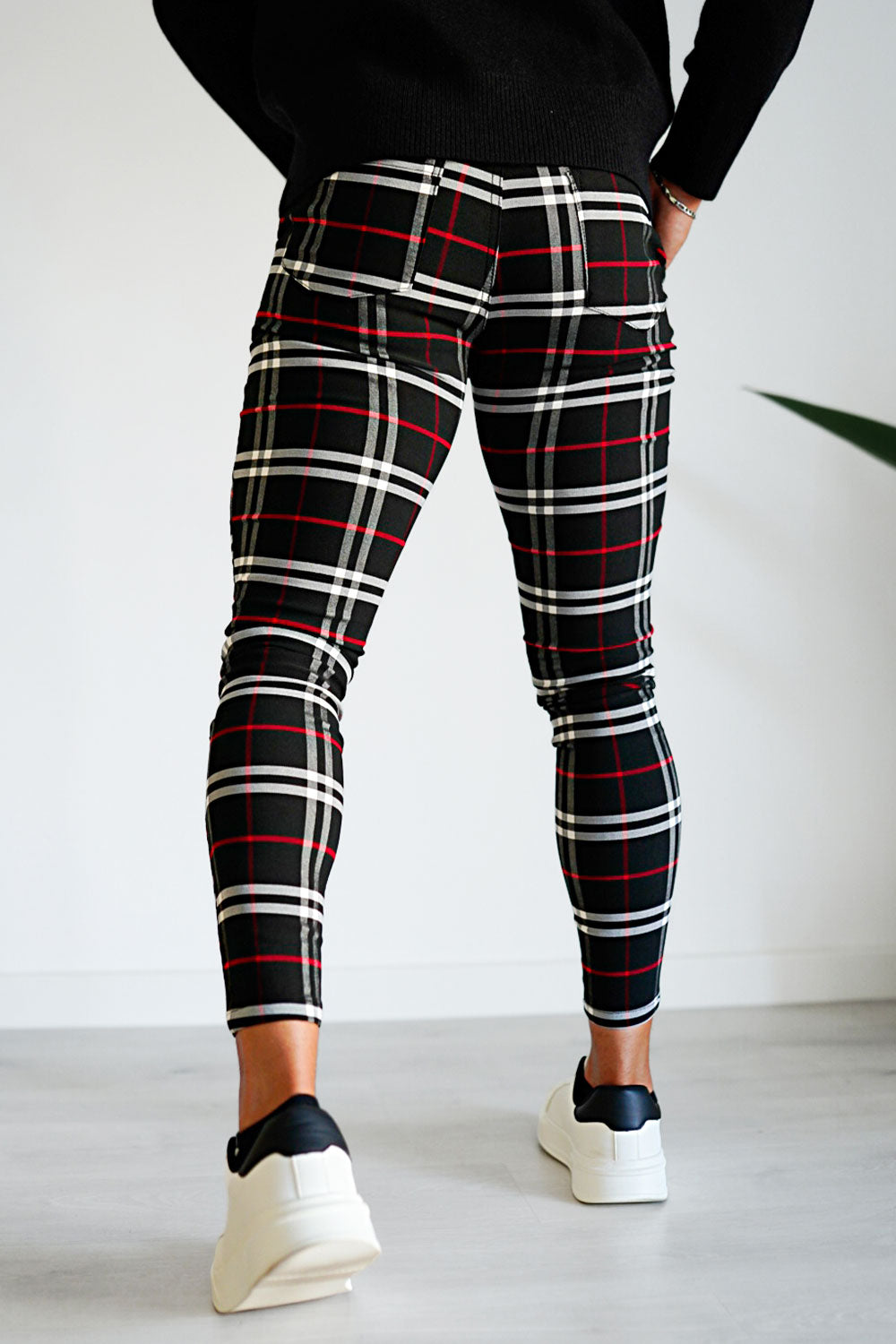 Men's Plaid Pant - Black And Red