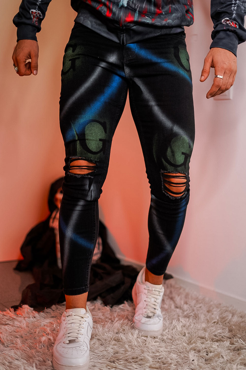 Men Spray Painting Skinny Jean - Black