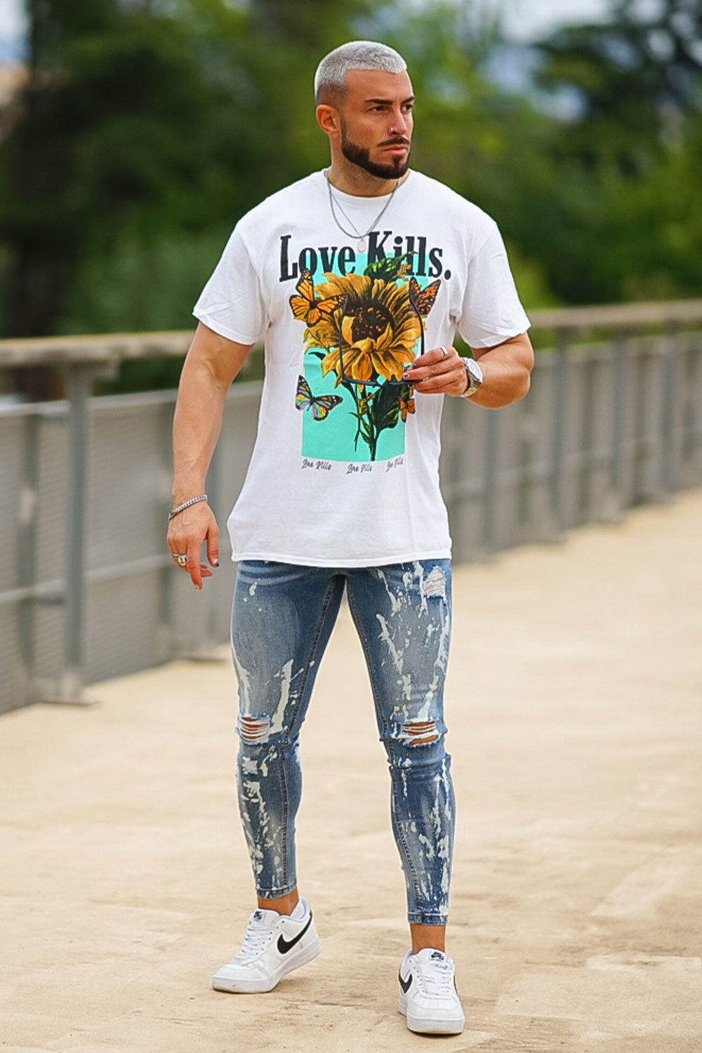 Men's Ripped Spray Paint Skinny Jean - Blue
